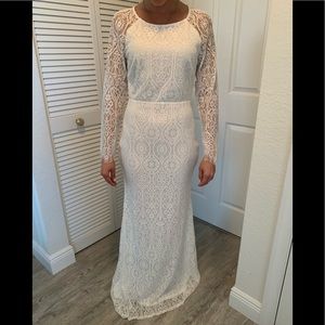 Vow’d elegant lace wedding dress size 2